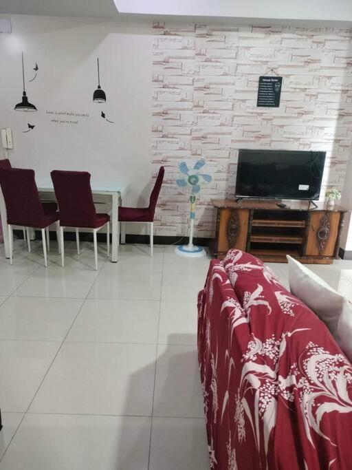 Cubao Manhattan Heights, Unit 8Bc Tower B, 1 Br Манила Экстерьер фото